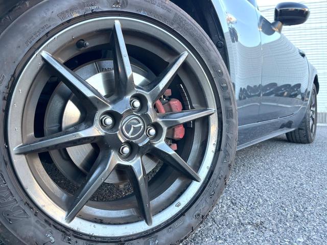 ロードスター Ｓスペシャルパッケージ　マツダコネクトナビ　ＬＥＤヘッドライト　革巻きステアリング　純正１６インチアルミホイール　オートライト　オートエアコン　スマートキー　Ｂｌｕｅｔｏｏｔｈ再生　ＥＴＣ　アイドリングストップ（13枚目）