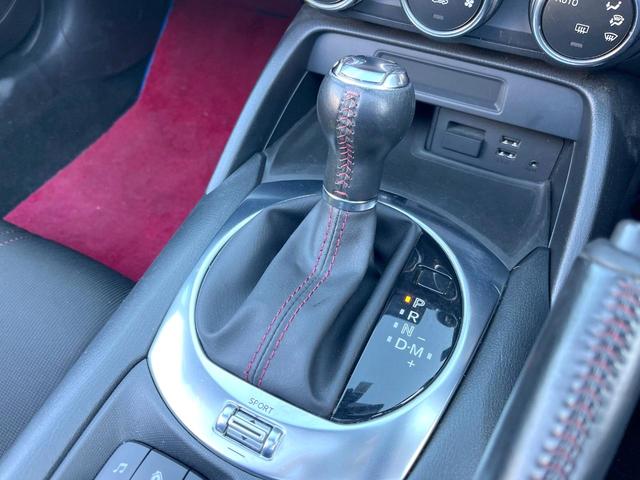 ロードスター Ｓスペシャルパッケージ　マツダコネクトナビ　ＬＥＤヘッドライト　革巻きステアリング　純正１６インチアルミホイール　オートライト　オートエアコン　スマートキー　Ｂｌｕｅｔｏｏｔｈ再生　ＥＴＣ　アイドリングストップ（27枚目）