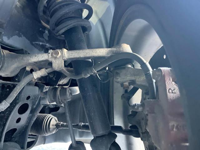 ロードスター Ｓスペシャルパッケージ　マツダコネクトナビ　ＬＥＤヘッドライト　革巻きステアリング　純正１６インチアルミホイール　オートライト　オートエアコン　スマートキー　Ｂｌｕｅｔｏｏｔｈ再生　ＥＴＣ　アイドリングストップ（45枚目）