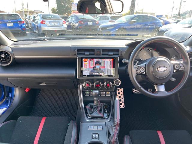 BRZ S リアスポイラー 純正ナビ バックカメラ ETC ドライブレコーダー クルーズコントロール LEDヘッドライト 純正18インチアルミホイール キーレスアクセス プッシュスタート デュアルオートエアコン(2枚目)