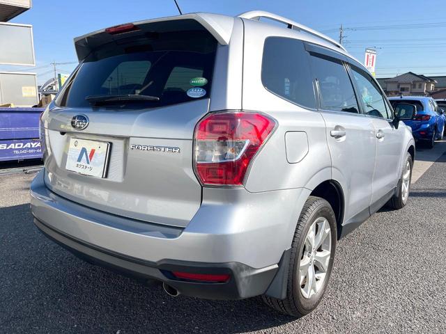 フォレスター 2.0i-L アイサイト パワーシート キーレスアクセス プッシュスタート オートライト シートヒーター ルーフレール 純正ナビ バックカメラ ETC アイサイトVer2 純正17インチアルミホイール HIDヘッドライト(17枚目)