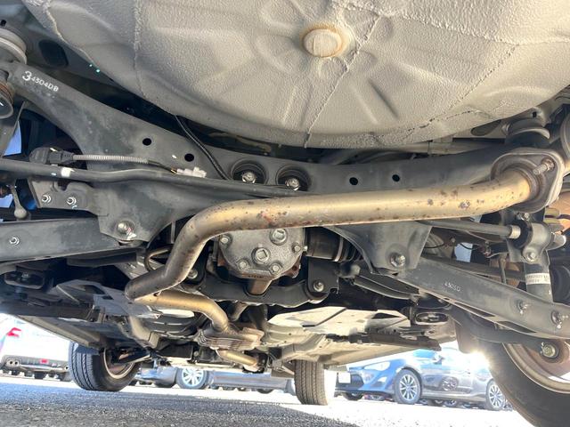 フォレスター 2.0i-L アイサイト パワーシート キーレスアクセス プッシュスタート オートライト シートヒーター ルーフレール 純正ナビ バックカメラ ETC アイサイトVer2 純正17インチアルミホイール HIDヘッドライト(19枚目)