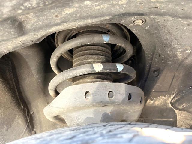 フォレスター 2.0i-L アイサイト パワーシート キーレスアクセス プッシュスタート オートライト シートヒーター ルーフレール 純正ナビ バックカメラ ETC アイサイトVer2 純正17インチアルミホイール HIDヘッドライト(20枚目)