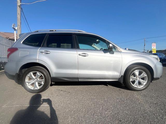 フォレスター 2.0i-L アイサイト パワーシート キーレスアクセス プッシュスタート オートライト シートヒーター ルーフレール 純正ナビ バックカメラ ETC アイサイトVer2 純正17インチアルミホイール HIDヘッドライト(46枚目)