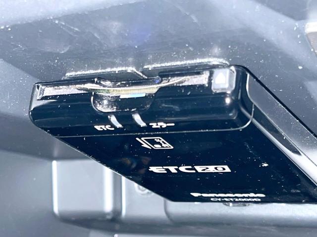 インプレッサスポーツ 2.0i-Sアイサイト アイサイトセイフティプラス 純正ナビ バックカメラ ETC ドライブレコーダー LEDヘッドライト 純正18インチアルミホイール パワーシート デュアルオートエアコン スマートキー 電動格納ミラー(7枚目)