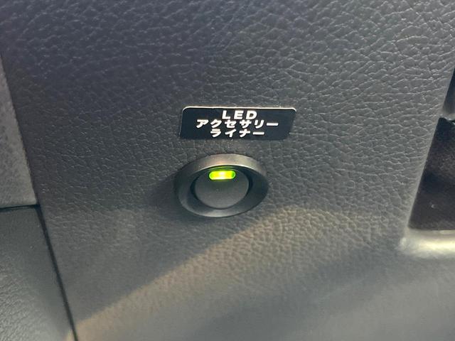 フォレスター 2.0XT アイサイト LEDアクセサリーライナー 純正ナビ LEDヘッドライト 革巻きステアリング 純正18インチアルミ ハーフレザーシート 前後席シートヒーター パワーシート アダプティブクルーズコントロール(31枚目)