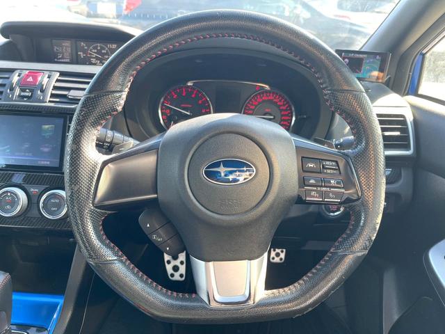 WRX S4 2.0GTアイサイト STIフロントリップ LEDヘッドライト 革巻きステアリング 純正18インチアルミホイール パドルシフト アダプティブクルーズコントロール スマートキー アイサイト ターボ 4WD(11枚目)