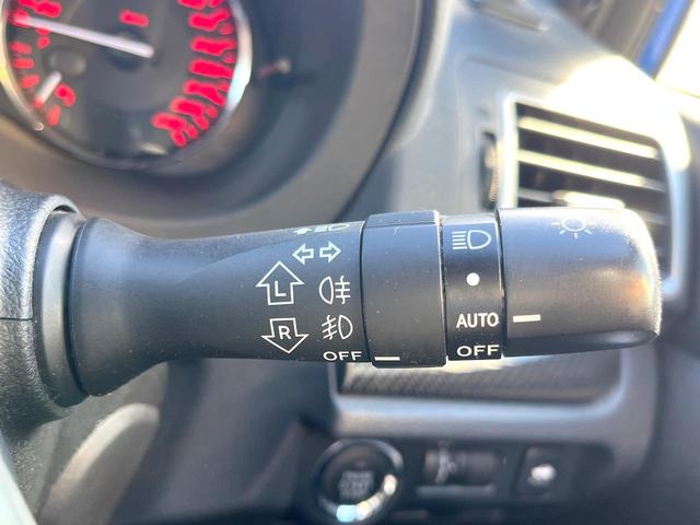 WRX S4 2.0GTアイサイト STIフロントリップ LEDヘッドライト 革巻きステアリング 純正18インチアルミホイール パドルシフト アダプティブクルーズコントロール スマートキー アイサイト ターボ 4WD(25枚目)