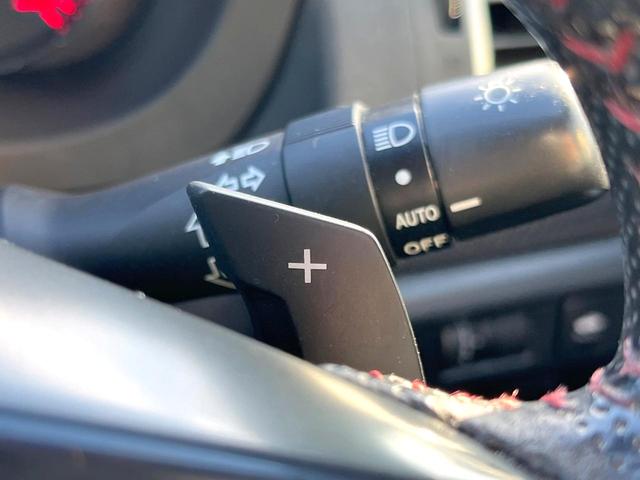 WRX S4 2.0GTアイサイト STIフロントリップ LEDヘッドライト 革巻きステアリング 純正18インチアルミホイール パドルシフト アダプティブクルーズコントロール スマートキー アイサイト ターボ 4WD(26枚目)