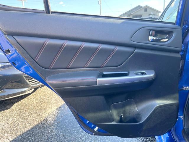 WRX S4 2.0GTアイサイト STIフロントリップ LEDヘッドライト 革巻きステアリング 純正18インチアルミホイール パドルシフト アダプティブクルーズコントロール スマートキー アイサイト ターボ 4WD(33枚目)