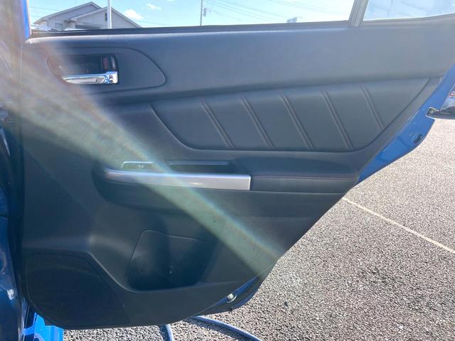 WRX S4 2.0GTアイサイト STIフロントリップ LEDヘッドライト 革巻きステアリング 純正18インチアルミホイール パドルシフト アダプティブクルーズコントロール スマートキー アイサイト ターボ 4WD(34枚目)