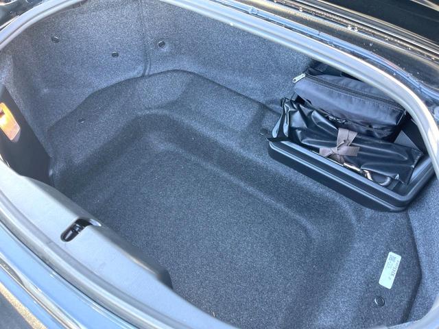 ロードスターRF VS マツダコネクトディスプレイ BOSEサウンド 衝突被害軽減システム LEDヘッドライト 革巻きステアリング 純正17インチアルミ 黒革シート クルーズコントロール シートヒーター パドルシフト(9枚目)