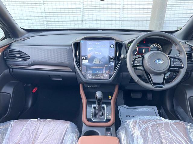 フォレスター プレミアムS:HEV EX 登録済未使用車 サンルーフ ツートンカラー ハーマンカードンサウンドシステム スマートリアビューミラー パワーリアゲート ルーフレール 茶革シート LEDヘッドライト 革巻きステアリング(2枚目)