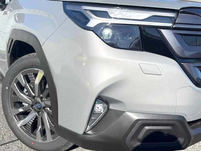 フォレスター プレミアムS:HEV EX 登録済未使用車 サンルーフ ツートンカラー ハーマンカードンサウンドシステム スマートリアビューミラー パワーリアゲート ルーフレール 茶革シート LEDヘッドライト 革巻きステアリング(24枚目)