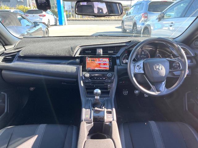 シビック ハッチバック　純正ナビ　バックカメラ　ＥＴＣ　ドライブレコーダー　６速ＭＴ　ターボ　ホンダセンシング　ＬＥＤヘッドライト　純正１８インチアルミホイール　パワーシート　シートヒーター　スマートキー　オートエアコン（2枚目）