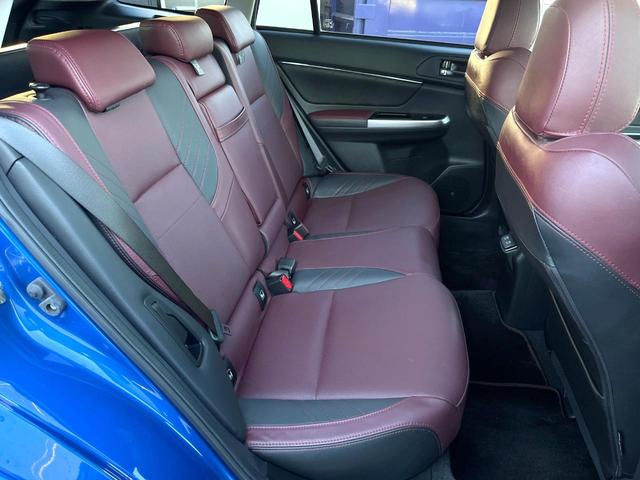 レヴォーグ １．６ＳＴＩスポーツアイサイト　後期Ｅ型　ＳＴＩスタイルパッケージ　柿本マフラー　アドバンスドセイフティパッケージ　ＬＥＤアクセサリーライナー　スマートリアビューミラー　ビルシュタインダンパー　純正８型ナビ　革巻きステアリング（9枚目）