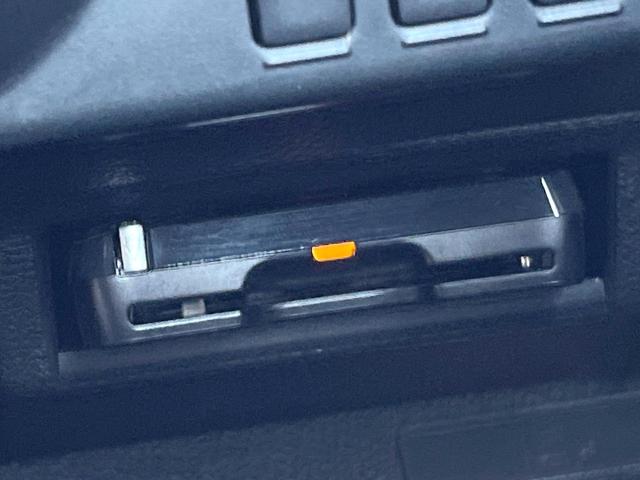 レヴォーグ １．６ＳＴＩスポーツアイサイト　後期Ｅ型　ＳＴＩスタイルパッケージ　柿本マフラー　アドバンスドセイフティパッケージ　ＬＥＤアクセサリーライナー　スマートリアビューミラー　ビルシュタインダンパー　純正８型ナビ　革巻きステアリング（41枚目）