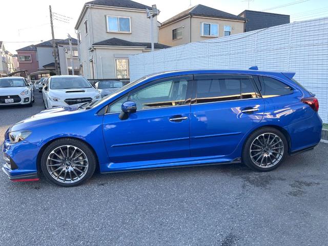 レヴォーグ １．６ＳＴＩスポーツアイサイト　後期Ｅ型　ＳＴＩスタイルパッケージ　柿本マフラー　アドバンスドセイフティパッケージ　ＬＥＤアクセサリーライナー　スマートリアビューミラー　ビルシュタインダンパー　純正８型ナビ　革巻きステアリング（50枚目）