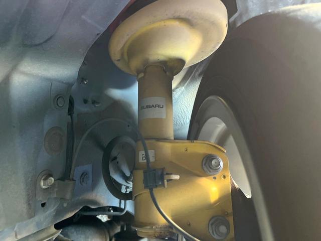 レヴォーグ １．６ＳＴＩスポーツアイサイト　後期Ｅ型　ＳＴＩスタイルパッケージ　柿本マフラー　アドバンスドセイフティパッケージ　ＬＥＤアクセサリーライナー　スマートリアビューミラー　ビルシュタインダンパー　純正８型ナビ　革巻きステアリング（55枚目）