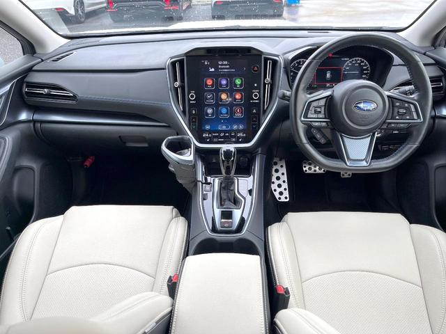 レヴォーグ ＧＴ－Ｈ　ＥＸ　リアアンダーディフューザー　ＬＥＤアクセサリーライナー　ＣＤ／ＤＶＤデッキ　パワートランクリッド　１１．６型メモリーナビ　純正１８インチアルミ　ＬＥＤヘッドライト　革巻きステアリング　禁煙車（2枚目）