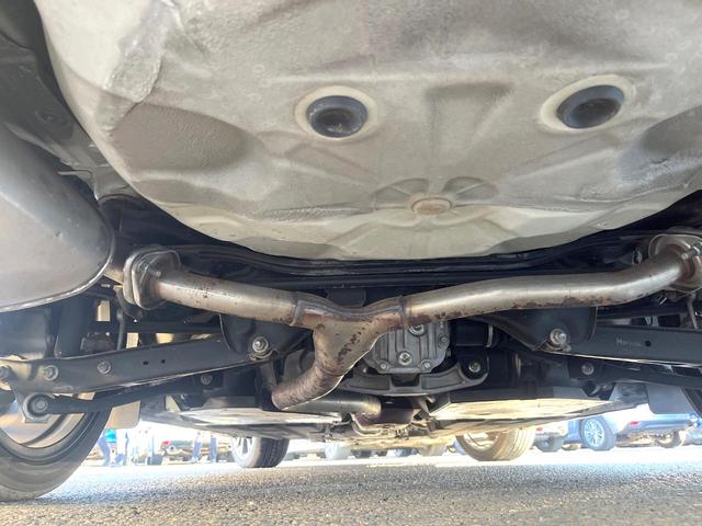 レヴォーグ ＧＴ－Ｈ　ＥＸ　リアアンダーディフューザー　ＬＥＤアクセサリーライナー　ＣＤ／ＤＶＤデッキ　パワートランクリッド　１１．６型メモリーナビ　純正１８インチアルミ　ＬＥＤヘッドライト　革巻きステアリング　禁煙車（19枚目）