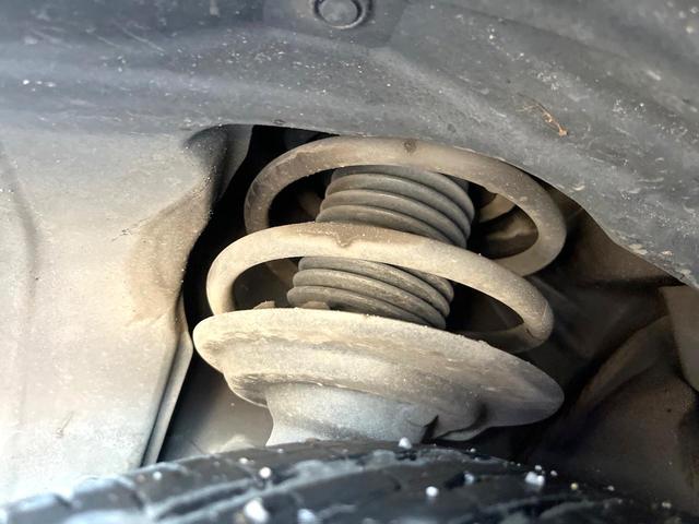 レヴォーグ ＧＴ－Ｈ　ＥＸ　リアアンダーディフューザー　ＬＥＤアクセサリーライナー　ＣＤ／ＤＶＤデッキ　パワートランクリッド　１１．６型メモリーナビ　純正１８インチアルミ　ＬＥＤヘッドライト　革巻きステアリング　禁煙車（20枚目）