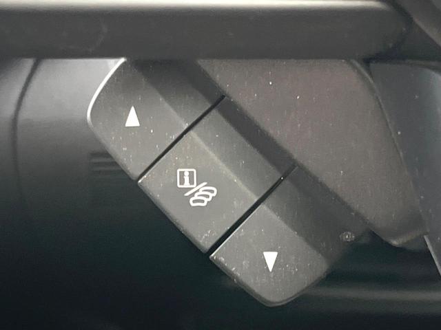 レヴォーグ ＧＴ－Ｈ　ＥＸ　リアアンダーディフューザー　ＬＥＤアクセサリーライナー　ＣＤ／ＤＶＤデッキ　パワートランクリッド　１１．６型メモリーナビ　純正１８インチアルミ　ＬＥＤヘッドライト　革巻きステアリング　禁煙車（31枚目）