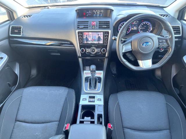 レヴォーグ １．６ＧＴアイサイト　Ｓスタイル　純正ナビ　ＬＥＤアクセサリーライナー　ＬＥＤヘッドライト　革巻きステアリング　純正１８インチアルミホイール　レーダークルーズコントロール　オートライト　スマートキー　ターボ　４ＷＤ　アイサイト（2枚目）