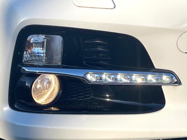 レヴォーグ １．６ＧＴアイサイト　Ｓスタイル　純正ナビ　ＬＥＤアクセサリーライナー　ＬＥＤヘッドライト　革巻きステアリング　純正１８インチアルミホイール　レーダークルーズコントロール　オートライト　スマートキー　ターボ　４ＷＤ　アイサイト（5枚目）