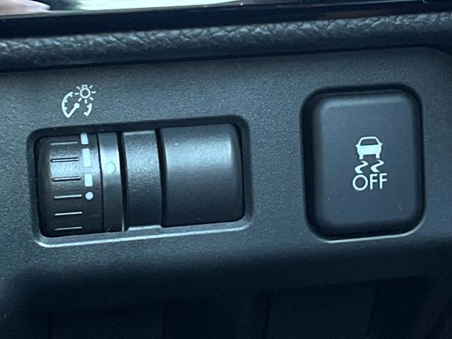 レヴォーグ １．６ＧＴアイサイト　Ｓスタイル　純正ナビ　ＬＥＤアクセサリーライナー　ＬＥＤヘッドライト　革巻きステアリング　純正１８インチアルミホイール　レーダークルーズコントロール　オートライト　スマートキー　ターボ　４ＷＤ　アイサイト（32枚目）