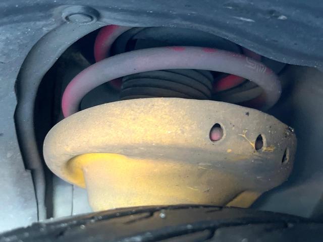 レヴォーグ １．６ＳＴＩスポーツアイサイト　後期Ｄ型　アドバンスドセイフティパッケージ　ＬＥＤアクセサリーライナー　スマートリアビューミラー　ＳＴＩタワーバー　ＲＡＹＳ製１８インチアルミ　純正８型ナビ　シートメモリー　ビルシュタインダンパー（20枚目）