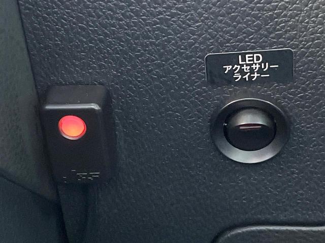 レヴォーグ １．６ＳＴＩスポーツアイサイト　後期Ｄ型　アドバンスドセイフティパッケージ　ＬＥＤアクセサリーライナー　スマートリアビューミラー　ＳＴＩタワーバー　ＲＡＹＳ製１８インチアルミ　純正８型ナビ　シートメモリー　ビルシュタインダンパー（34枚目）