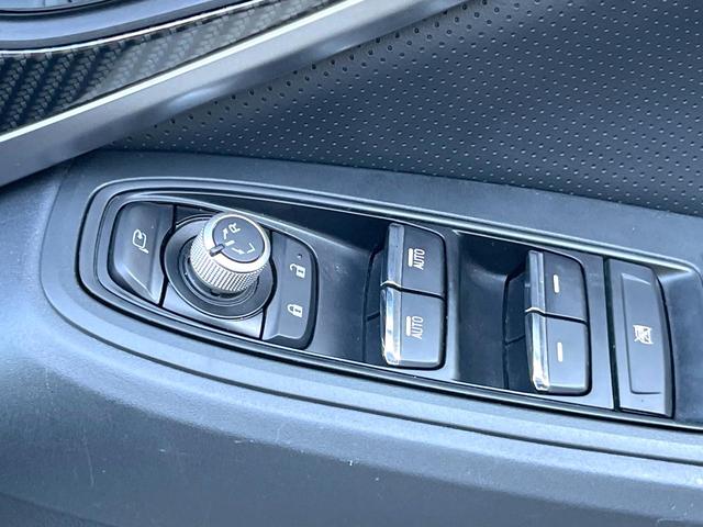 インプレッサスポーツ ２．０ｉ－Ｌアイサイト　純正８型ビルトインナビ　黒革シート　ＬＥＤアクセサリーライナー　コーナーセンサー　ＬＥＤヘッドライト　革巻きステアリング　純正１７インチアルミホイール　スマートキー　アイサイト　禁煙車（33枚目）