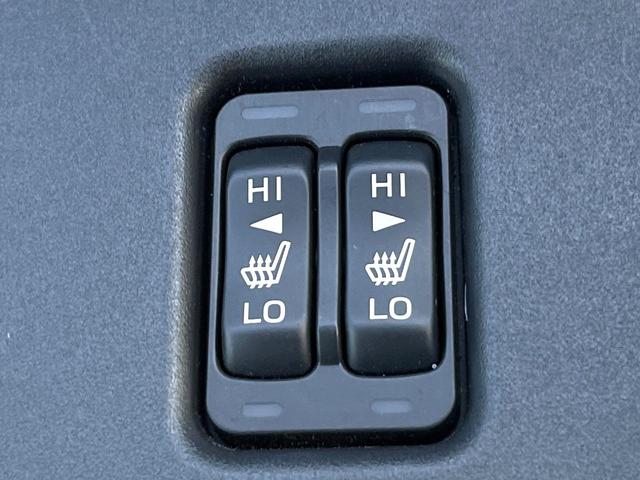 ＢＲＺ ＳＴＩ　スポーツ　ブレンボ製ブレーキ　純正ナビ　バックカメラ　ＥＴＣ　ドライブレコーダー　ＳＴＩダンパー　純正１８インチアルミホイール　ＬＥＤヘッドライト　シートヒーター　リアビークルディテクション　スマートキー（7枚目）