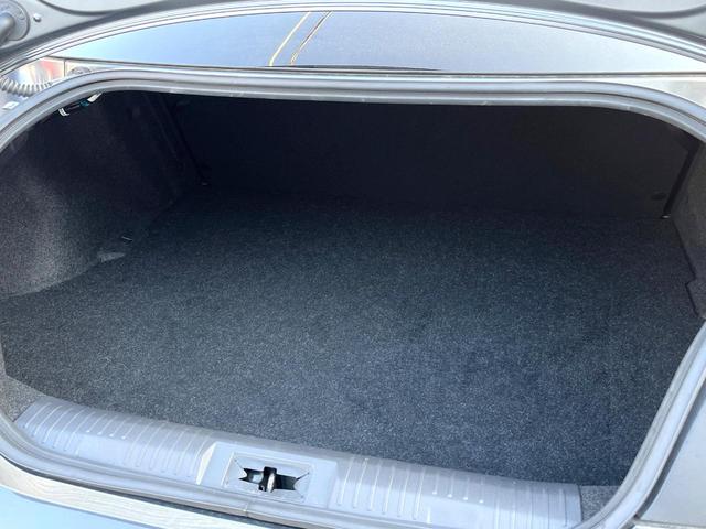 ＢＲＺ ＳＴＩ　スポーツ　ブレンボ製ブレーキ　純正ナビ　バックカメラ　ＥＴＣ　ドライブレコーダー　ＳＴＩダンパー　純正１８インチアルミホイール　ＬＥＤヘッドライト　シートヒーター　リアビークルディテクション　スマートキー（10枚目）