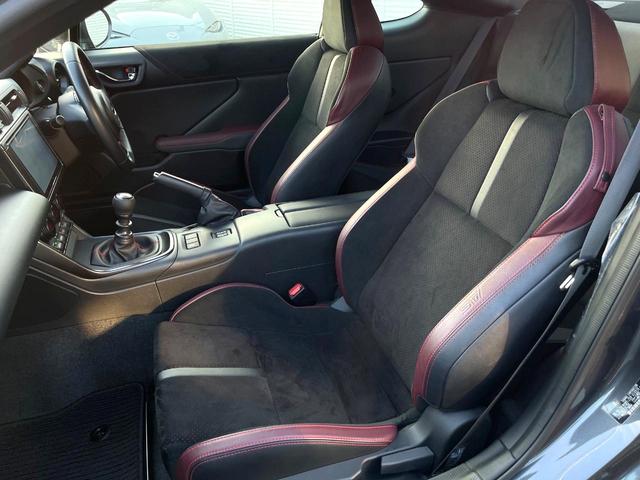 ＢＲＺ ＳＴＩ　スポーツ　ブレンボ製ブレーキ　純正ナビ　バックカメラ　ＥＴＣ　ドライブレコーダー　ＳＴＩダンパー　純正１８インチアルミホイール　ＬＥＤヘッドライト　シートヒーター　リアビークルディテクション　スマートキー（34枚目）