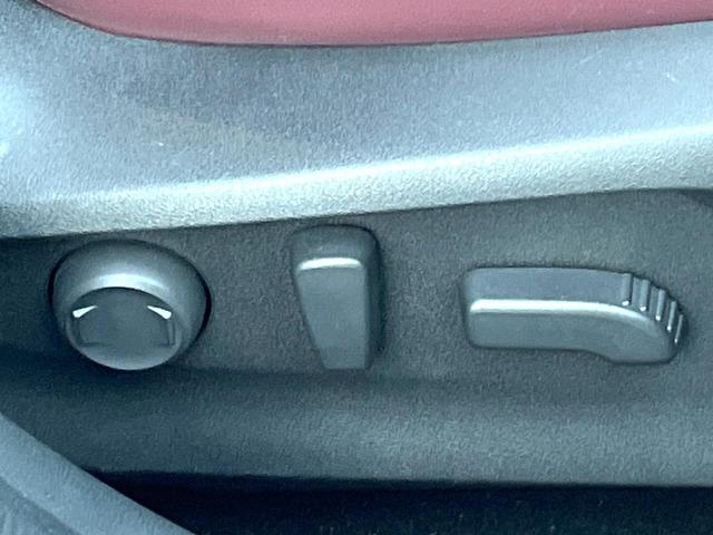 レヴォーグ ＳＴＩスポーツ　ＥＸ　１１．６型ナビ　ＬＥＤアクセサリーライナー　パワートランクリッド　スマートリアビューミラー　レザーシート　ＬＥＤヘッドライト　革巻きステアリング　純正１８インチアルミ　禁煙車　アイサイトＸ（36枚目）