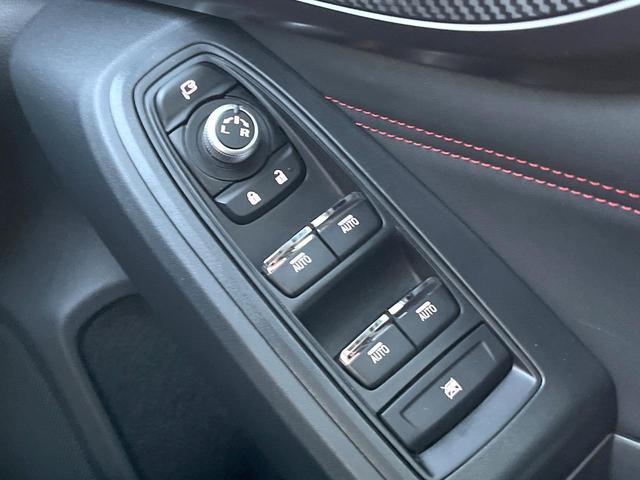 レヴォーグ ＳＴＩスポーツ　ＥＸ　１１．６型ナビ　ＬＥＤアクセサリーライナー　パワートランクリッド　スマートリアビューミラー　レザーシート　ＬＥＤヘッドライト　革巻きステアリング　純正１８インチアルミ　禁煙車　アイサイトＸ（38枚目）