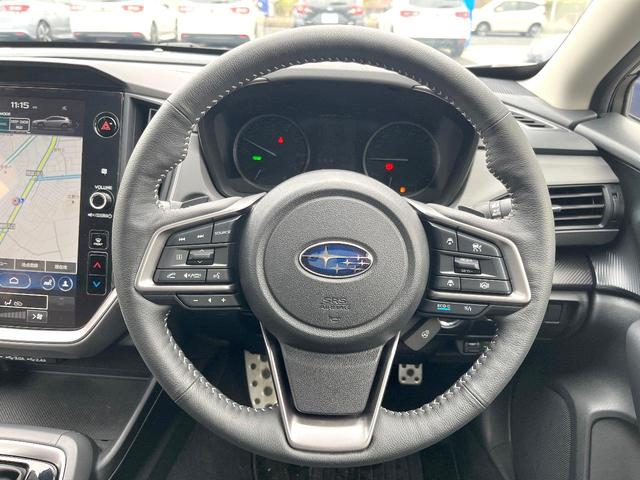 �y�����v�����X�e�A�����O�z�㎿�Ȋv���g�p���邱�ƂŁA��ɂ����������݂ƂĂ��^�]���₷���n���h���ł���