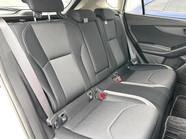 インプレッサスポーツ ２．０ｉ－Ｌアイサイト　アドバンスドセイフティパッケージ　クリアビューパック　ＬＥＤヘッドライト　純正ナビ　バックカメラ　ＥＴＣ　ドライブレコーダー　アイサイトＶｅｒ３　純正１７インチアルミホイール　スマートキー（10枚目）