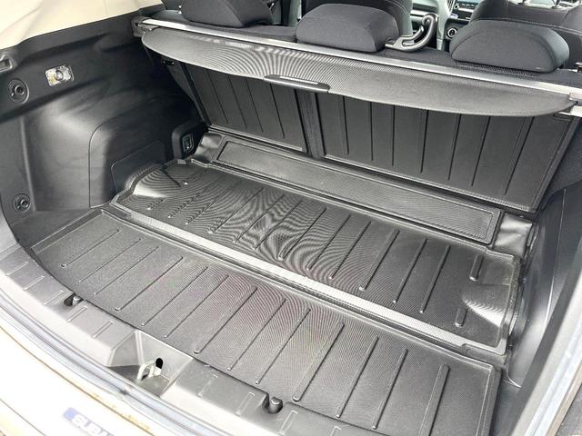 インプレッサスポーツ ２．０ｉ－Ｌアイサイト　アドバンスドセイフティパッケージ　クリアビューパック　ＬＥＤヘッドライト　純正ナビ　バックカメラ　ＥＴＣ　ドライブレコーダー　アイサイトＶｅｒ３　純正１７インチアルミホイール　スマートキー（11枚目）