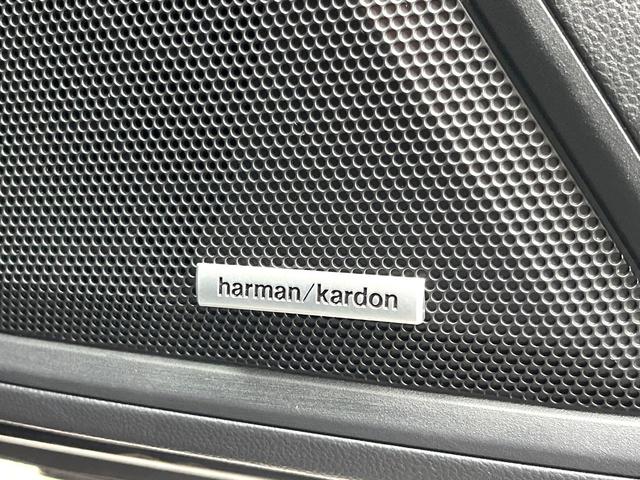 レガシィアウトバック リミテッドＥＸ　本革シート　サンルーフ　ハーマンカードンサウンド　１１．６インチナビ　バックカメラ　ＥＴＣ　ドライブレコーダー　アイサイトＸ　パワーバックドア　シートヒーター　パワーシート　スマートキー（5枚目）