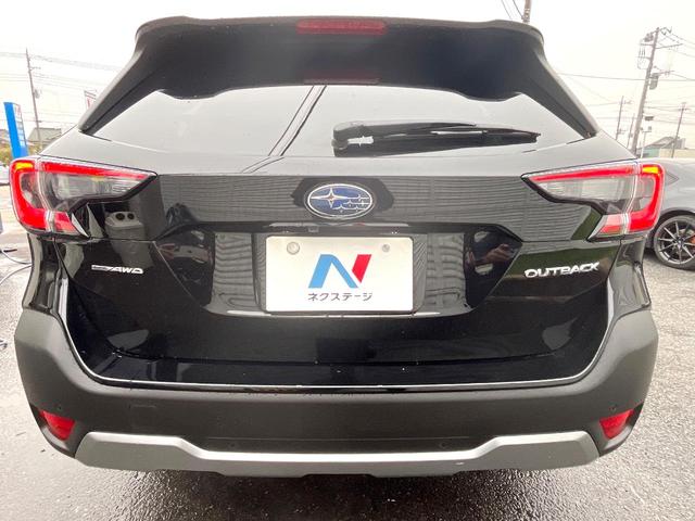 レガシィアウトバック リミテッドＥＸ　本革シート　サンルーフ　ハーマンカードンサウンド　１１．６インチナビ　バックカメラ　ＥＴＣ　ドライブレコーダー　アイサイトＸ　パワーバックドア　シートヒーター　パワーシート　スマートキー（15枚目）