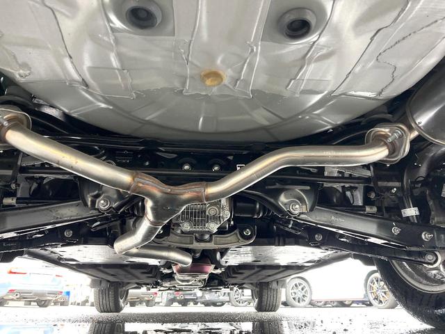 レガシィアウトバック リミテッドＥＸ　本革シート　サンルーフ　ハーマンカードンサウンド　１１．６インチナビ　バックカメラ　ＥＴＣ　ドライブレコーダー　アイサイトＸ　パワーバックドア　シートヒーター　パワーシート　スマートキー（19枚目）