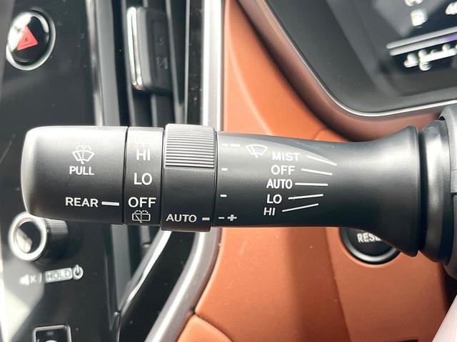 レガシィアウトバック リミテッドＥＸ　本革シート　サンルーフ　ハーマンカードンサウンド　１１．６インチナビ　バックカメラ　ＥＴＣ　ドライブレコーダー　アイサイトＸ　パワーバックドア　シートヒーター　パワーシート　スマートキー（22枚目）