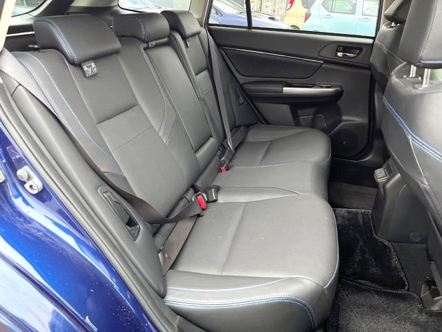 レヴォーグ １．６ＧＴ－Ｓアイサイト　サンルーフ　革シートセット　アドバンスドセイフティパッケージ　純正ナビ　バックカメラ　ＥＴＣ　アイサイトＶｅｒ３　ＬＥＤヘッドライト　純正１８インチアルミホイール　ビルシュタインダンパー　パワーシート（9枚目）