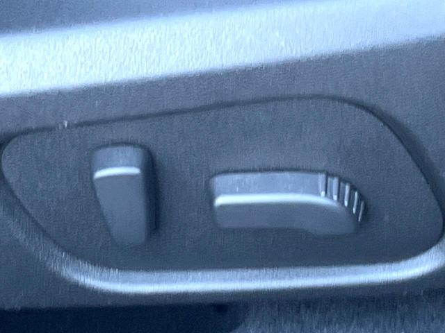 レヴォーグ 1.6GTアイサイト Vスポーツ F型 純正8型ビルトインナビ LEDアクセサリーライナー ビルシュタインダンパー LEDヘッドライト 革巻きステアリング 純正18インチアルミ パワーシート シートヒーター スマートキー アイサイト(30枚目)