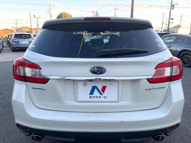 レヴォーグ １．６ＧＴ－Ｓアイサイト　４ＷＤ　ターボ　純正ＳＤナビ　サイド・バックカメラ　衝突被害軽減システム　レザーシート　スマートキー　ＬＥＤヘッド　ビルトインＥＴＣ　純正１８インチアルミ　オートハイビーム　車線逸脱警報（3枚目）