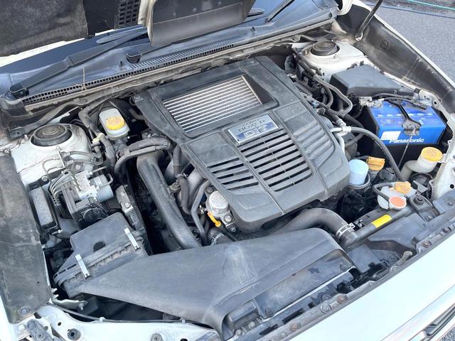 レヴォーグ １．６ＧＴ－Ｓアイサイト　４ＷＤ　ターボ　純正ＳＤナビ　サイド・バックカメラ　衝突被害軽減システム　レザーシート　スマートキー　ＬＥＤヘッド　ビルトインＥＴＣ　純正１８インチアルミ　オートハイビーム　車線逸脱警報（8枚目）