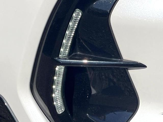 ＢＲＺ Ｒ　純正９型ビルトインナビ　ＳＴＩエアロ　ＬＥＤアクセサリーライナー　純正１７インチアルミホイール　革巻きステアリング　ＬＥＤヘッドライト　レーダークルーズ　スマートキー　アイサイト　禁煙車（6枚目）